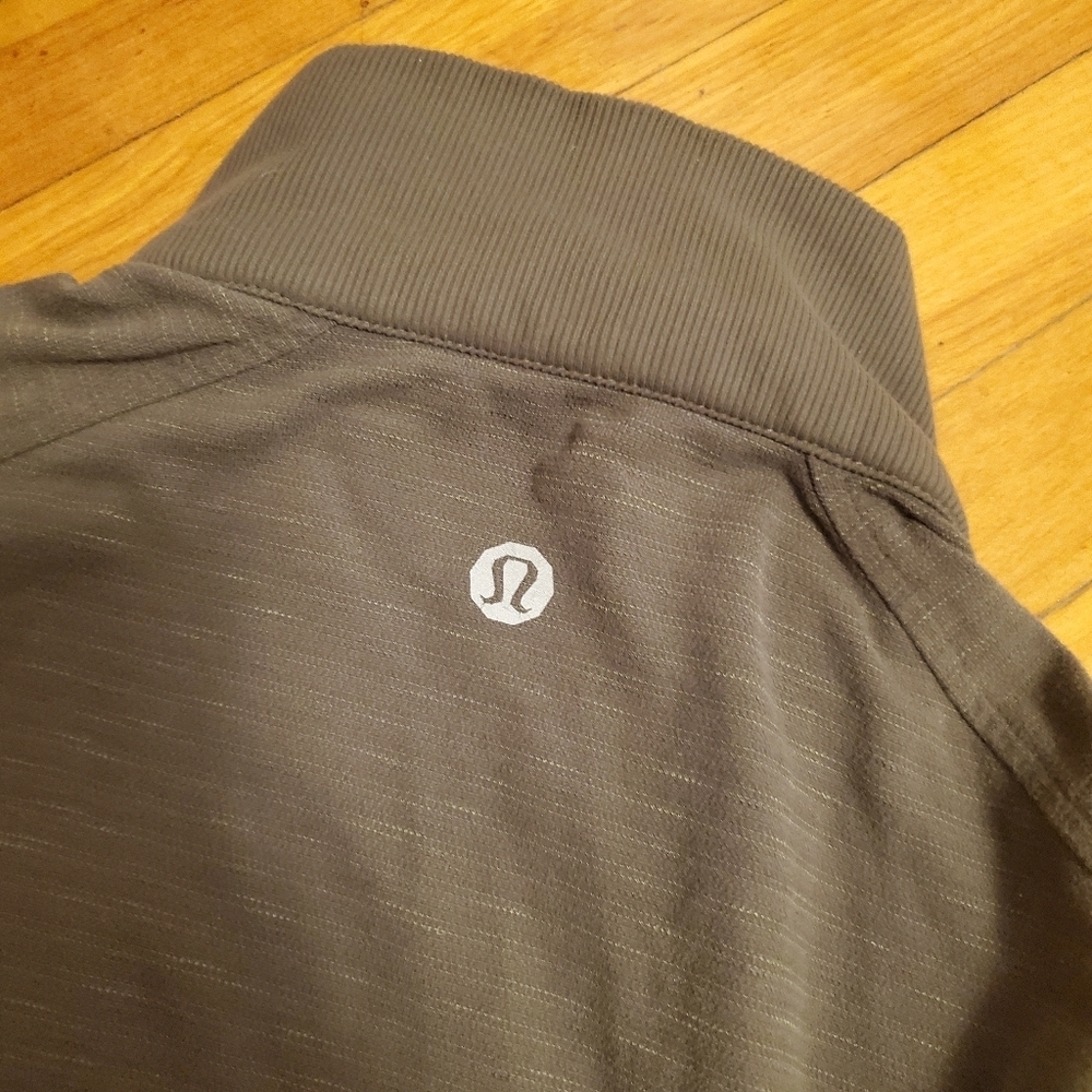 Vintage Lululemon Luon Vent Tech Full Zip Jacket Pocket. Green, grey. Y2k. - Picture 3 of 10